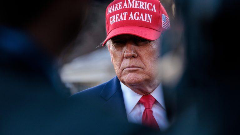 Bitcoin débute une semaine chargée sous le signe d'une annonce mystérieuse de Trump
