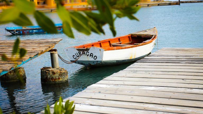 Curaçao impose un cadre strict aux casinos crypto avec contrôle des portefeuilles et interdiction des mixers