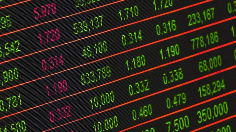 Hausse des taux japonais : un vent contraire pour le Bitcoin après un répit macroéconomique
